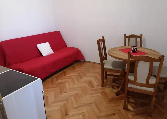 Lore Gostinjska kuća Primosten