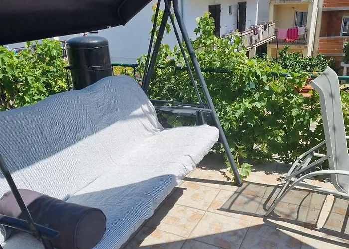 Gostinjska kuća Lore 3*